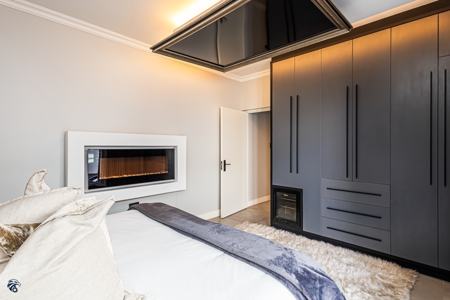 3 Bedroom Property for Sale in Calypso Beach Western Cape
